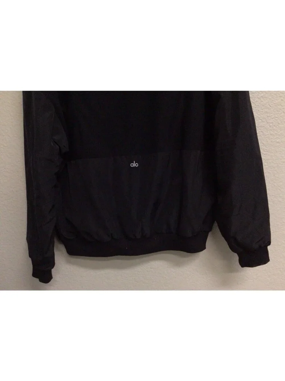 Alo Bomber Black Boxy Cozy Luxe Athleisure Jacket Hooded Warm Size Medium Fleece